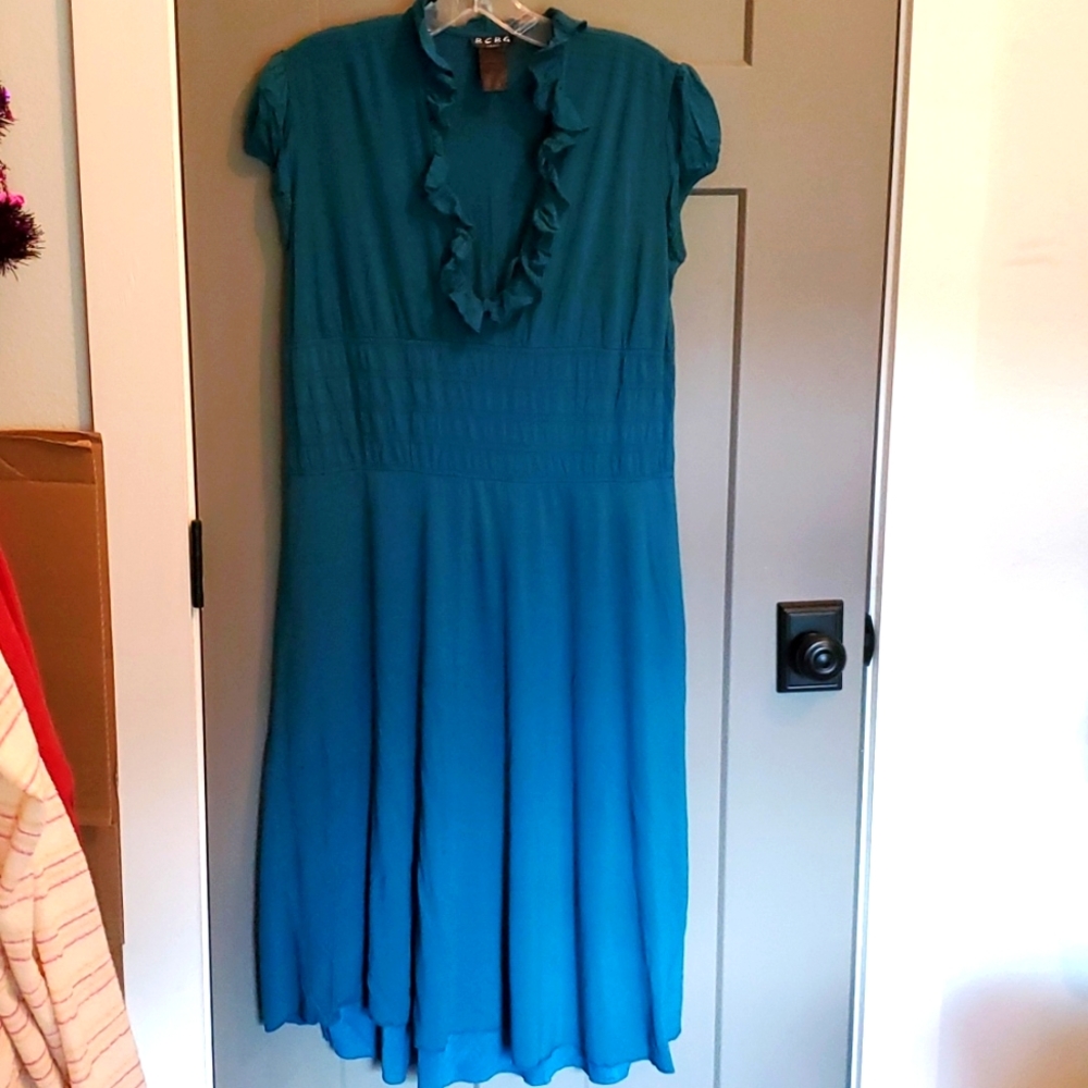 VINTAGE BCBG Paris Dress  Gathered waistline.